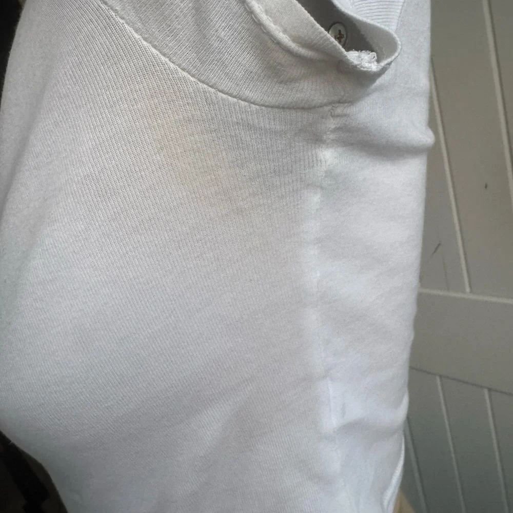 TOPSHOP women’s cropped tee size US 2